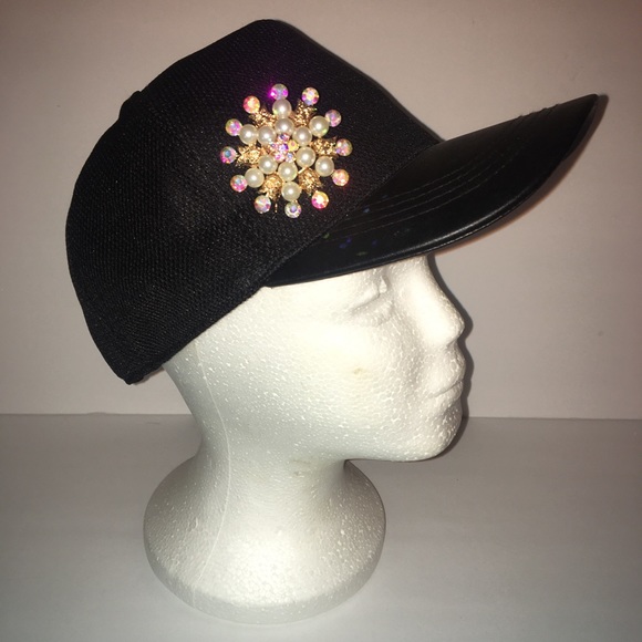 BROOCH BUNDLE OF 4 - Picture 2 of 6